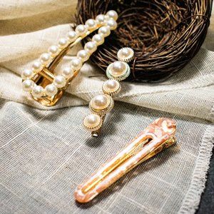 Pearl & gold Hair Clips
